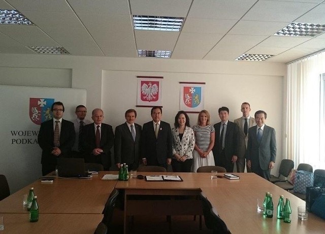 Goście z Tajwanu podczas spotkania w Urzędzie Marszałkowskim w Rzeszowie.