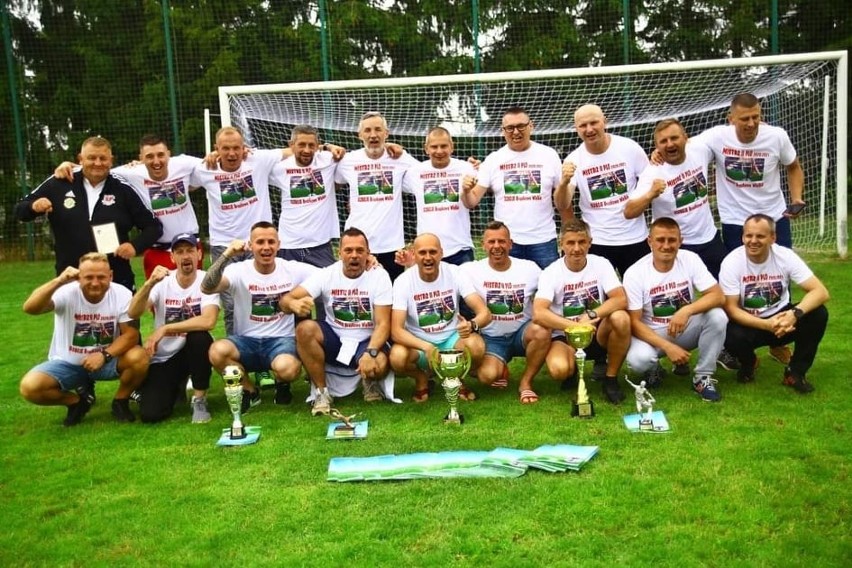 Oldboje Bruskowo Wielkie wygrali turniej na koniec sezonu (zdjęcia)