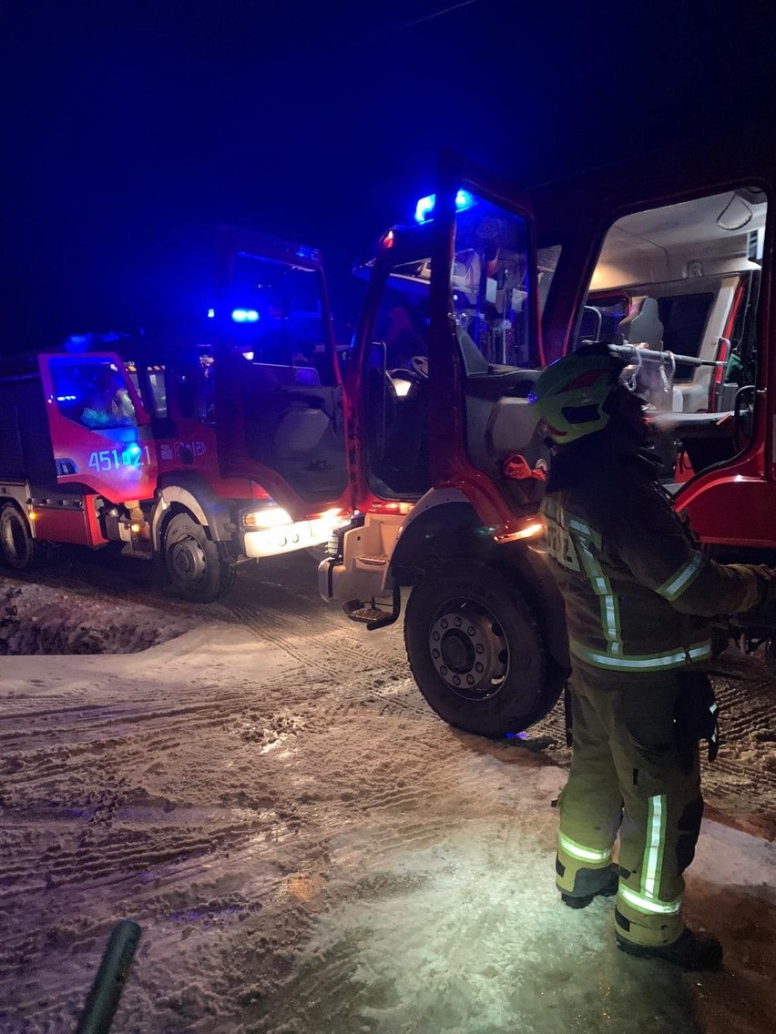 Chwycił mróz. Domownicy napalili w piecu i ogień omal nie strawił budynku