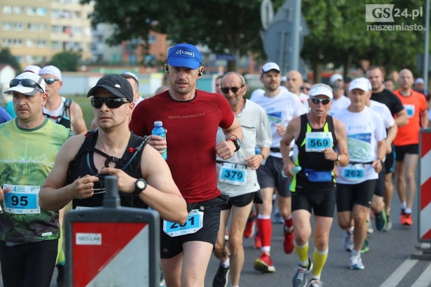 Maraton Szczeciński 2018: pół tysiąca biegaczy! [DUŻO ZDJĘĆ, WIDEO]