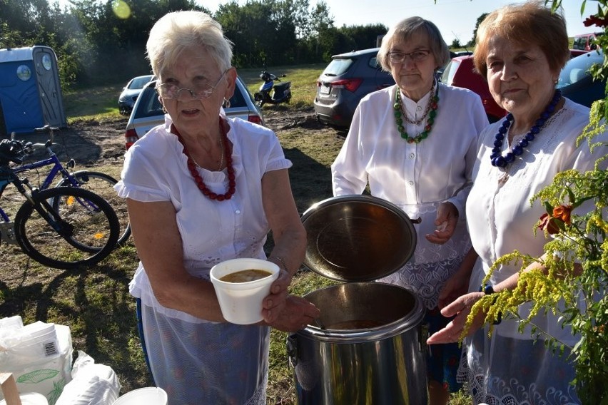 Święto pieczonego ziemniaka w Lubani, w gminie Chmielnik. Były występy, zabawy na ludową nutę i konkurs kulinarny. Zobaczcie zdjęcia