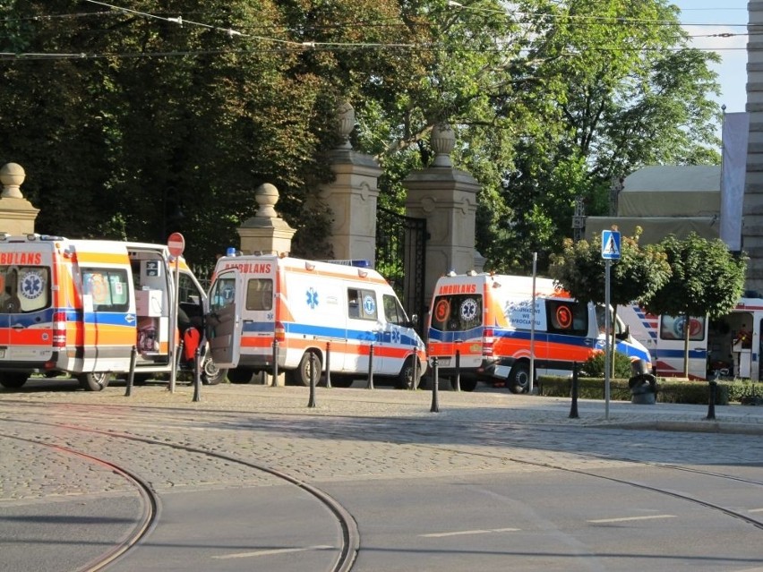 Wrocław: Zawalony budynek i kilka osób rannych [ZDJĘCIA]