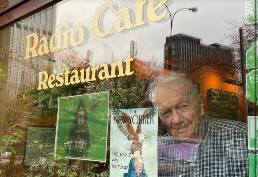 Pan Stanisław ma 85 lat i od 27 lat prowadzi restauracje...