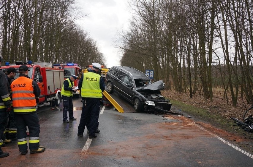 Śmiertelny wypadek na ulicy Mikołowskiej w Rybniku. Zginął kierowca osobówki 