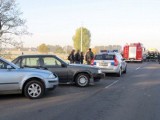 Osipy Zakrzewizna: Zderzenie trzech samochodów podczas wyprzedzania (zdjęcia)