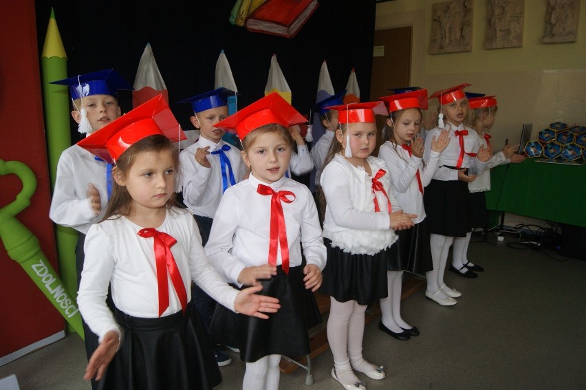 Zakopane: "Pierwszaki" że Szkoły Podstawowej na Olczy świętowały Dzień Nauczyciela [FILM]