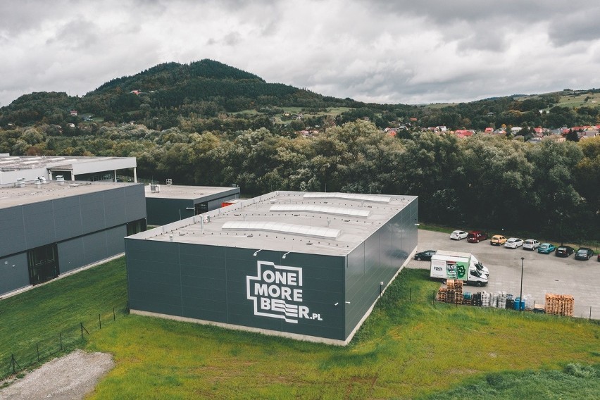 Supernowoczesne centrum dystrybucji piw rzemieślniczych powstało w Wieprzu. Inwestycja kosztowała 5,5 mln zł
