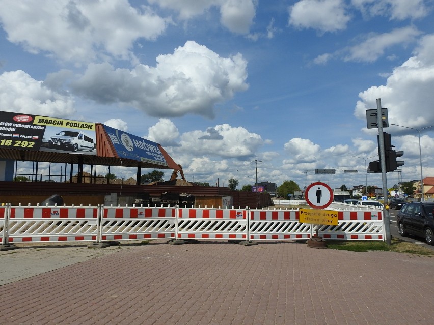 Łomża. Trwa budowa Centrum Przesiadkowo-Komunikacyjnego. Kierowców czekają utrudnienia