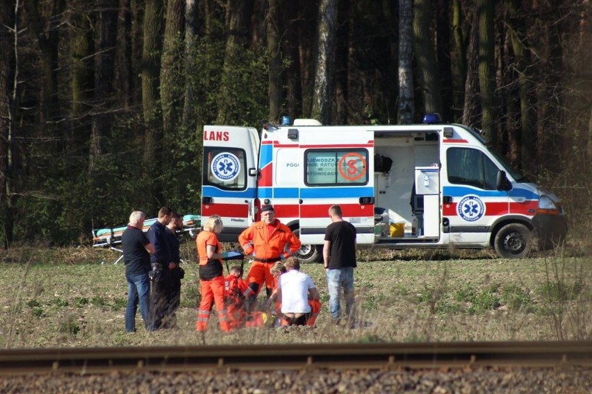 Młoda dziewczyna spadła z konia. Została zabrana do szpitala...