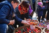 Nie masz pomysłu na pisankę? Zobacz jak można przyozdobić świąteczne jajka