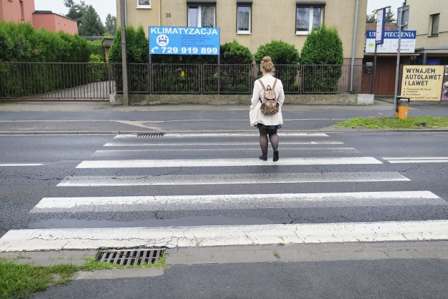 Widoczność poprawi się także na przejściu dla pieszych na ul. Jaroczyńskiego. W jego okolicy znajduje się szkoła, przez co często jest ono pokonywane przez dzieci.