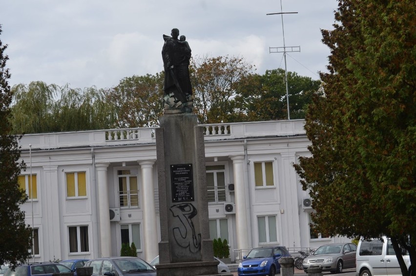 Pomnik radziecki zniknął z Mielca. Rosyjski MSZ wyraził zdecydowany sprzeciw 