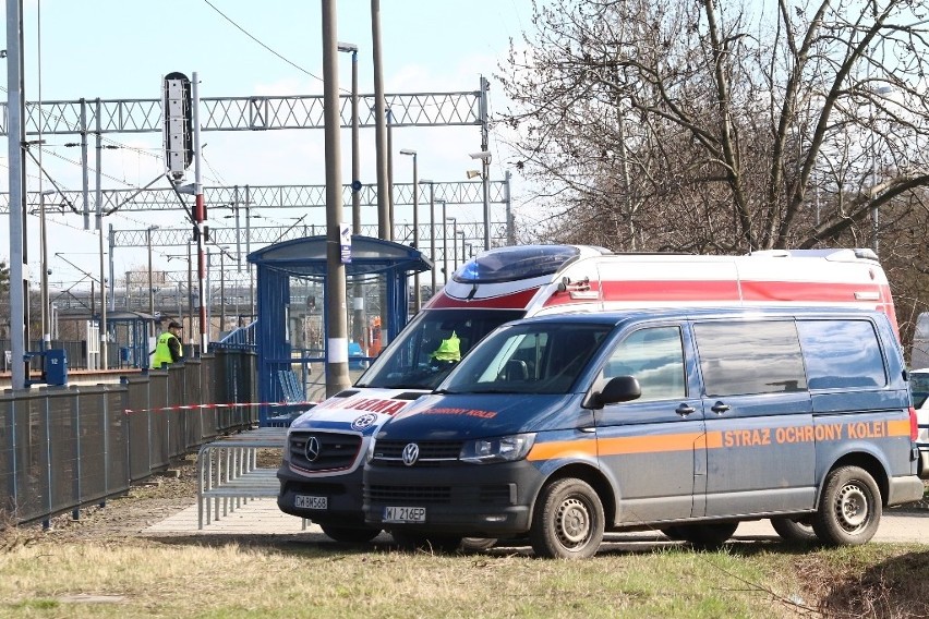 Śmiertelny wypadek na przejeździe kolejowym we Wrocławiu 