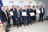 Będą dwie nowe obwodnice na Dolnym Śląsku na drogach wojewódzkich: w Boguszowie-Gorcach i Chełmie. Umowy podpisane