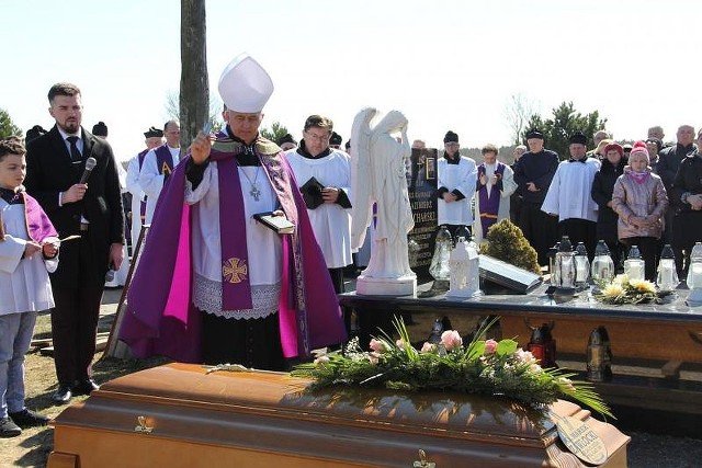 Pogrzeb księdza Marka Zawłockiego w Kozłowie Małogoskim