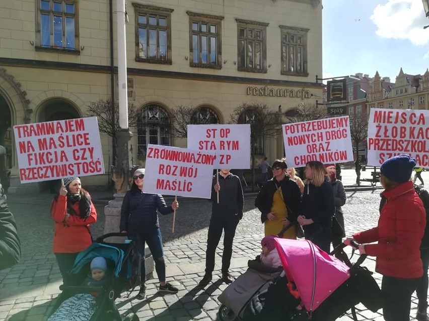 Mieszkańcy Maślic mają dość. Złożyli niemal 900 wniosków do prezydenta 