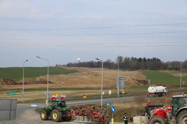 Na północ od Szczecinka trwają już pierwsze prace związane z budową odcinka S11 do Bobolic