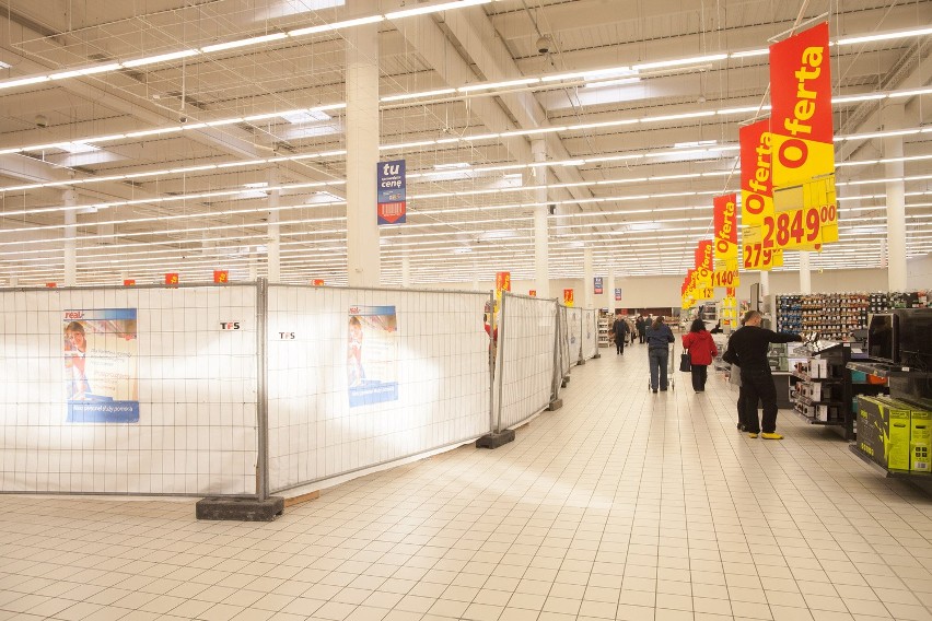 Real przy Jana Pawła II 30 pierwszy zmieni się w Auchan