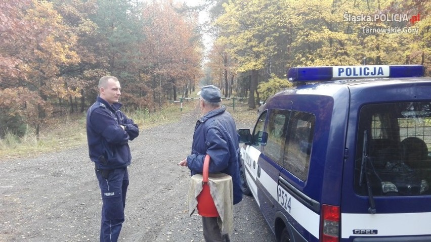 Policjanci i strażacy odnaleźli zagubionych grzybiarzy