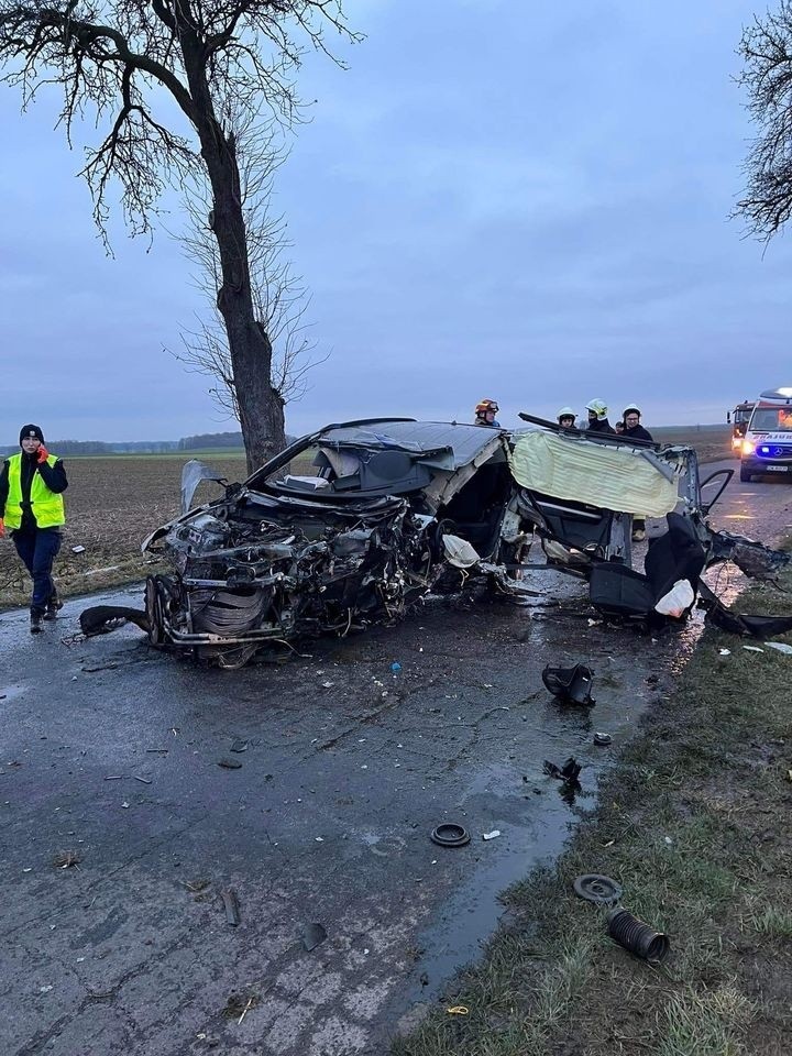 Tragiczny wypadek na drodze łączącej gminy Mietków i...
