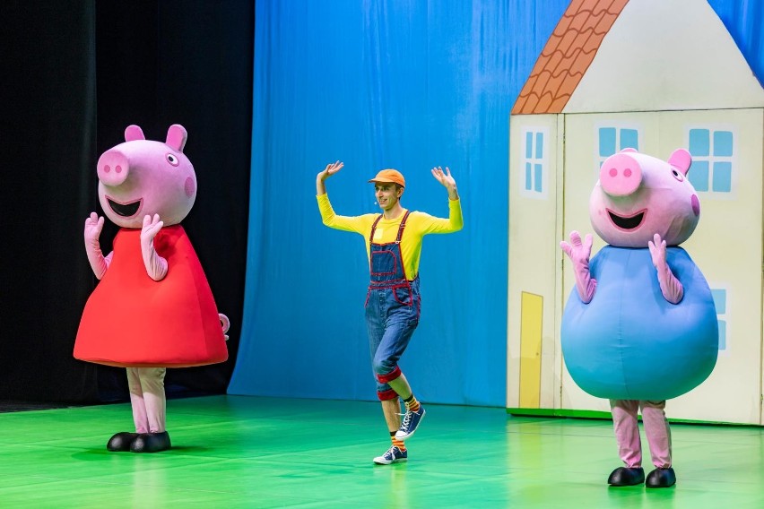Świnka Peppa na scenie Nowohuckiego Centrum Kultury
