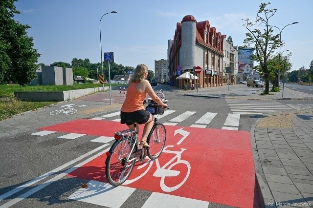 Ta ścieżka rowerowa w centrum powstałąa2021 roku