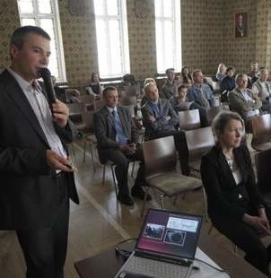 Podczas spotkania mieszkańców Opola z przedstawicielami Cementowni Odra. (fot. Sławomir Mielnik)