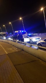 Policyjna obława na moście Zamkowym w Rzeszowie. Zaatakował nożem kobietę w Przeworsku [ZDJĘCIE INTERNAUTY]