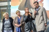 Mural z wizerunkiem Ani Przybylskiej w Gdyni uroczyście odsłonięty. Gdzie się znajduje? Jak wygląda? Kto pojawił się na otwarciu? Zdjęcia
