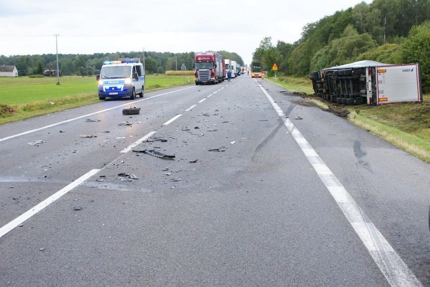 Ostrożne - Żabikowo. Kierowca zasnął i spowodował groźny wypadek (zdjęcia)
