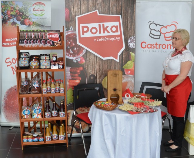 STOISKO MARKI POLKA, zrzeszającej lokalne firmy oferujące wysokiej jakości produkty spożywcze, podczas I Wschodniego Forum Biznesu