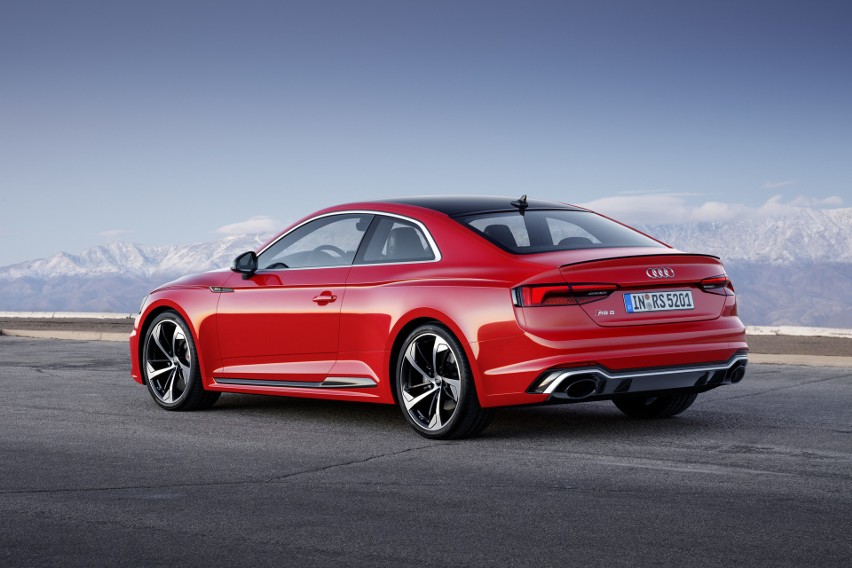 Audi RS 5 Coupe...