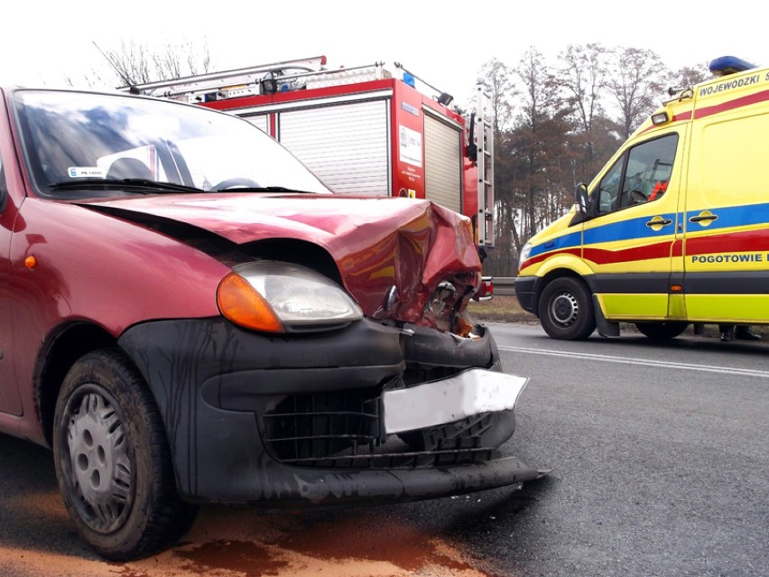 Wypadek w Skarszewie. Zderzyły się trzy samochody