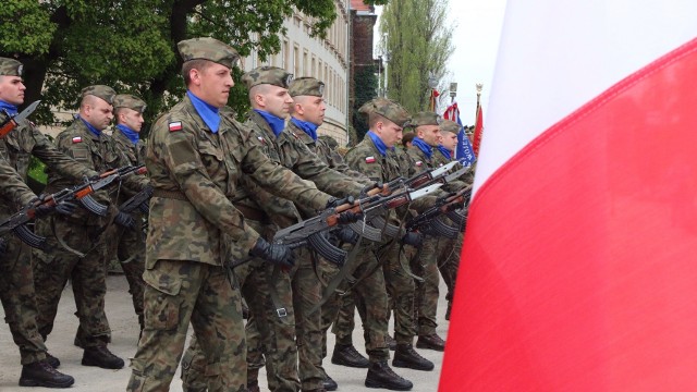 Obchodzony 2 maja Dzień Flagi Rzeczypospolitej Polskiej to jedno z najmłodszych świąt państwowych. Zostało ustanowione w 2004 roku.