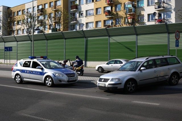 Do zdarzenia doszło we wtorek (10 maja) przy ulicy Koszalińskiej. Dziecko, które było pasażerem, auta trafiło ma obserwację do słupskiego szpitala.