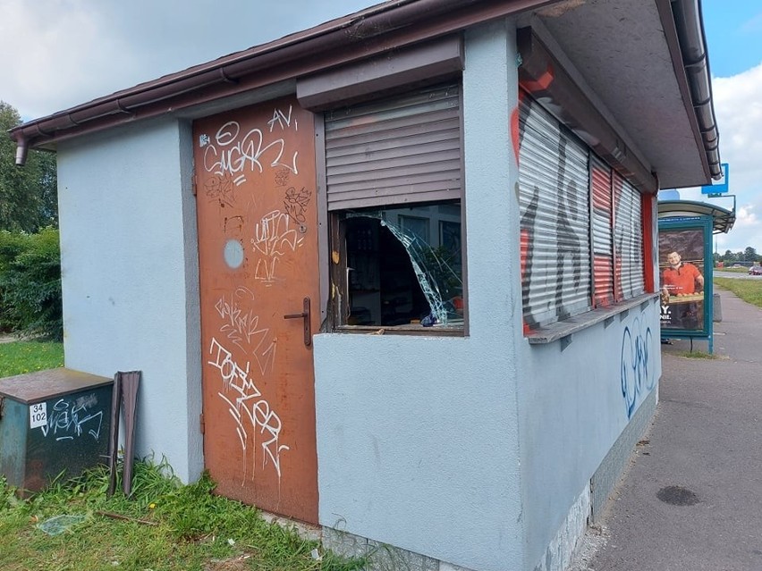 Włamanie do kiosku na Widzewie. Sprawców nie zatrzymano