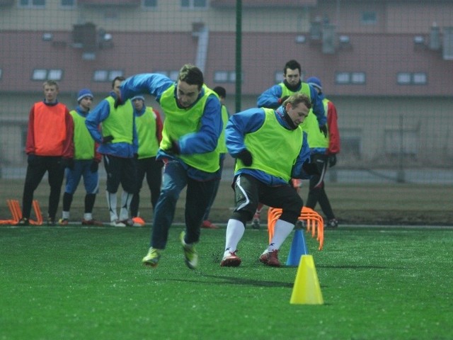 Trening piłkarzy przy ul. Północnej w Opolu.