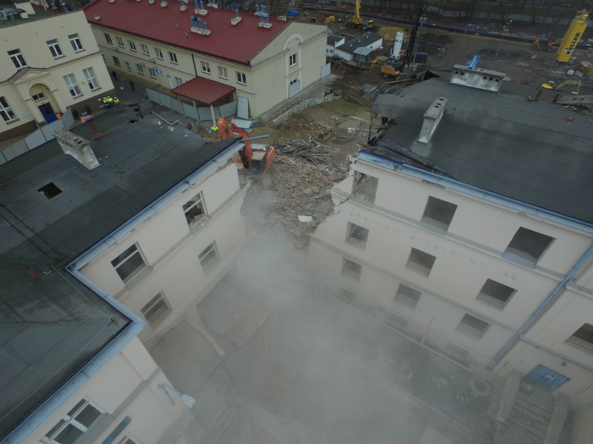 Burzenie części szpitala przy ul. Staszica w Lublinie