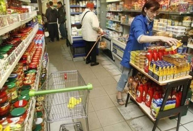 JAK SĄ CZYNNE SKLEPY W MAJÓWKĘ 2016? AUCHAN, LIDL,...