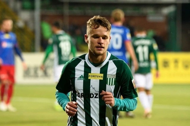 Konrad Handzlik w barwach Olimpii Grudziądz. W sezonie 2023/2024 będzie grał dla Staru Starachowice