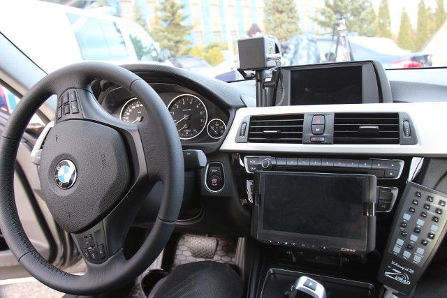 Policja śląska ma nowe radiowozy. Są to między innymi szybkie BMW 330i