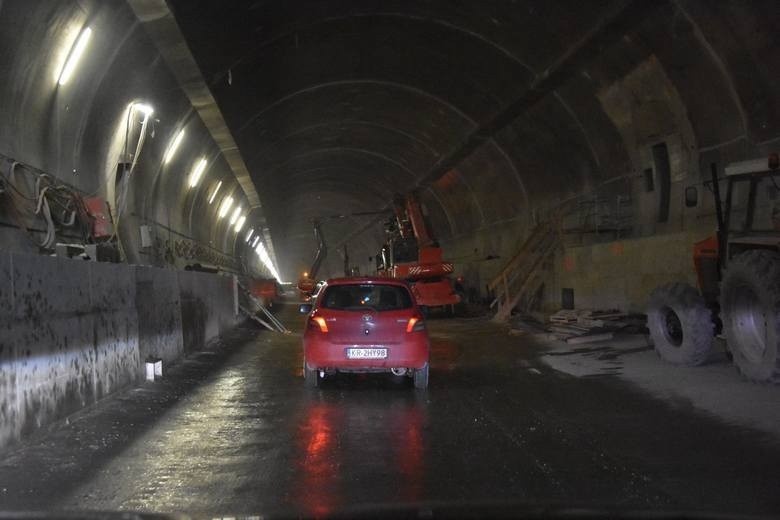 Budowany od 4 lat tunel ekspresowej zakopianki (pod masywem...