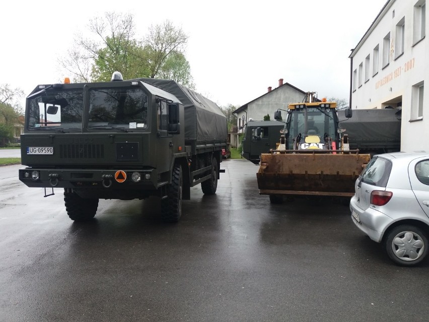 Transport żywności do Oleśnicy odbył się za pomocą...