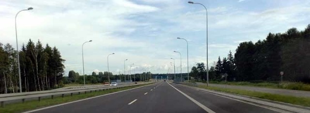 Najpóźniej wczesną wiosną ma ruszyć przebudowa drogi krajowej nr osiem na odcinku Katrynka - Przewalanka. Odcinek z Białegostoku do Katrynki jest już gotowy (na zdjęciu).