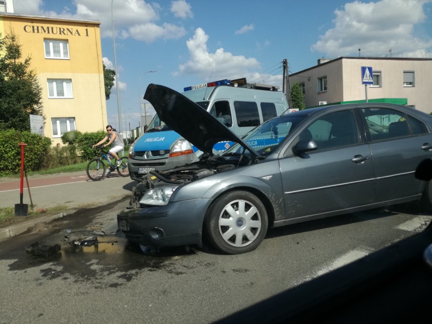 Samochody osobowe zderzyły się na skrzyżowaniu ul. Nad Torem...