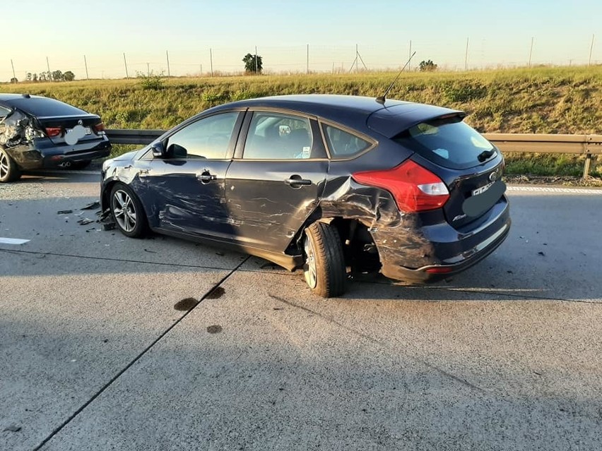 Wypadek aż siedmiu samochodów na autostradzie A4 (ZDJĘCIA)