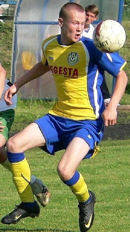 Dominik Sobczyk strzelił na inaugurację cztery bramki dla kazimierskiego Szalonego Gangu.