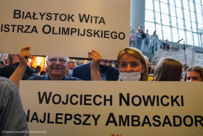 Polscy olimpijczycy wrócili z Tokio. Wśród nich podlascy medaliści złoty Wojciech Nowicki i srebrna Maria Andrejczyk [ZDJĘCIA]
