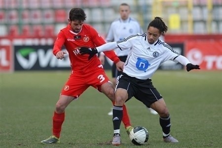 Widzew remisuje w sparingu z Legią