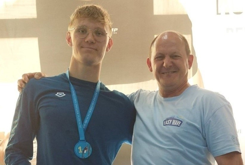 Pływak ze Stalowej Woli reprezentował miasto na Mistrzostwach Polski Juniorów. Adam Procnal poprawił rekord życiowy aż o 2 sekundy!